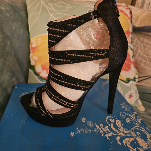 Bella Black and Gold Strappy Heels - Picture 2 of 6